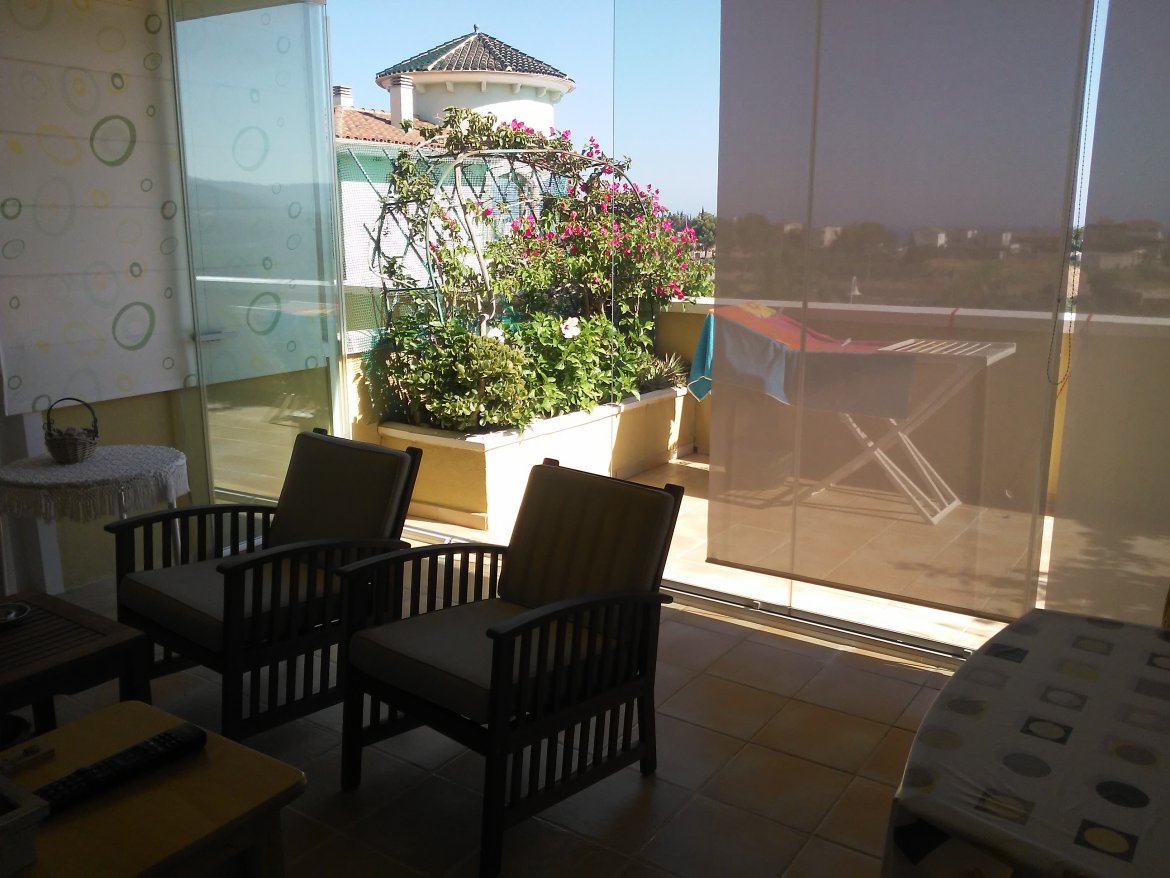 Se VENDE apartamento con vista mar en Peñíscola con terraza y patio/jardín