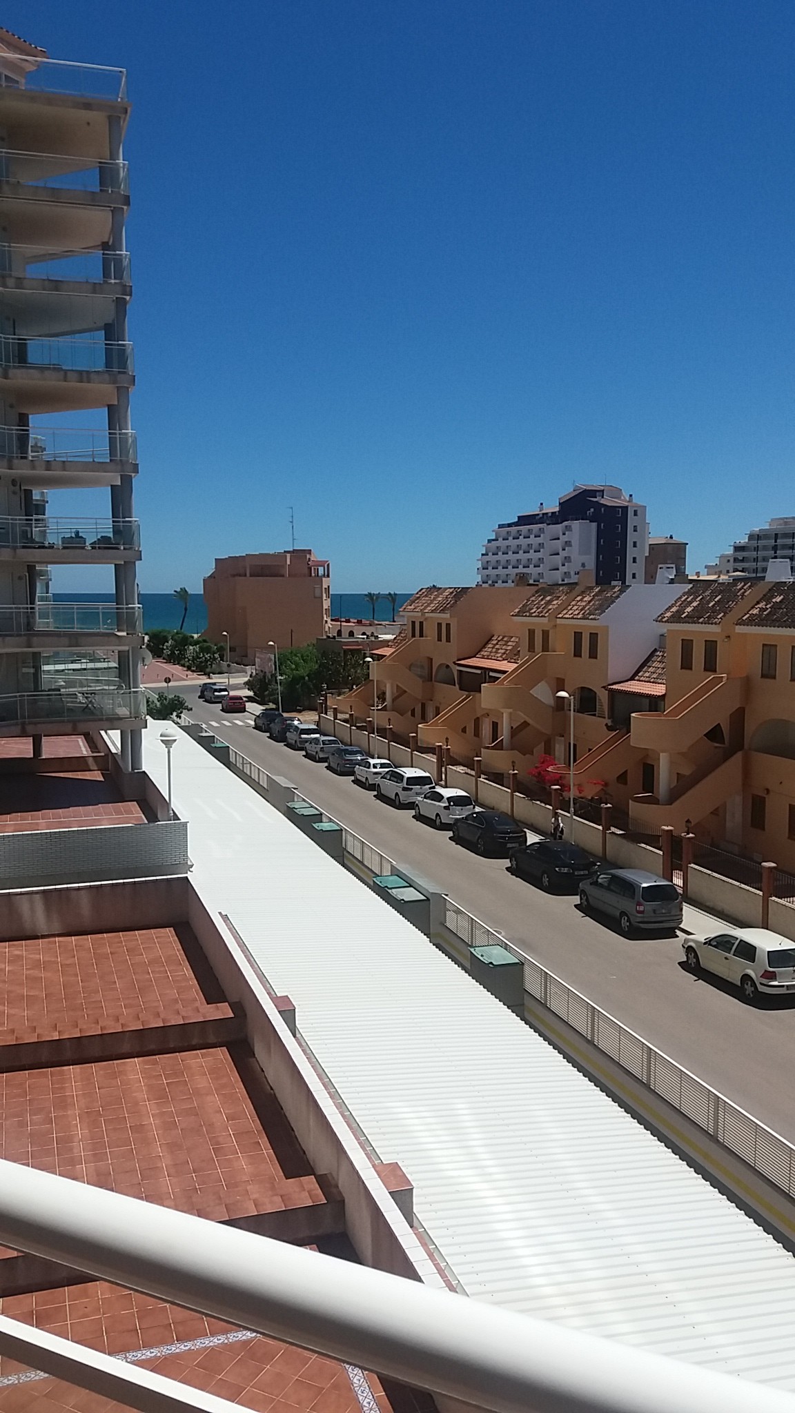 SE ALQUILA en Peñiscola con VISTAS AL MAR